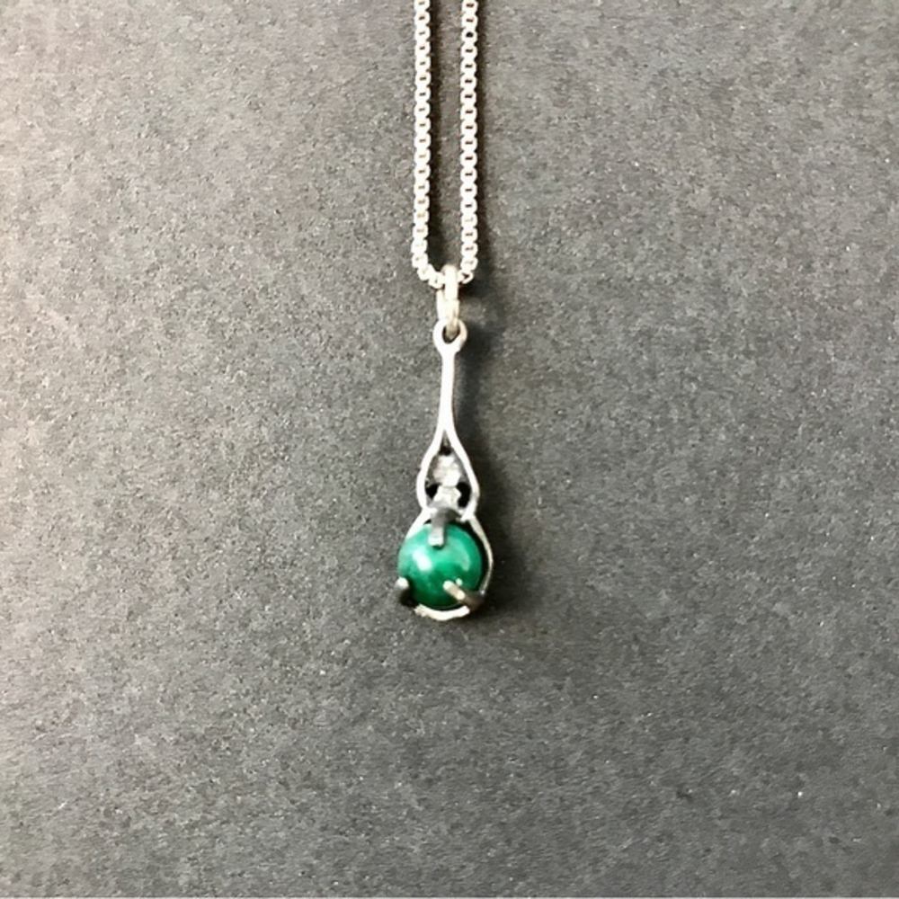 Elfin drop Green Aventurine and Silver Mystical‎ Pendant Necklace